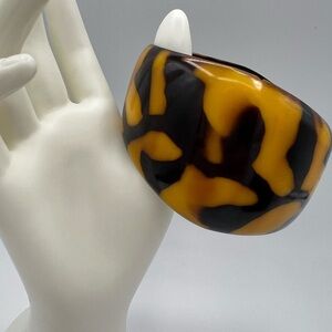 Bold Tortoiseshell Bracelet